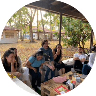 Ven y forma parte de esta familia